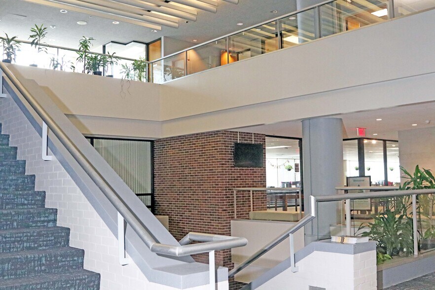 30 Temple St, Nashua, NH à louer - Photo intérieure - Image 1 de 6