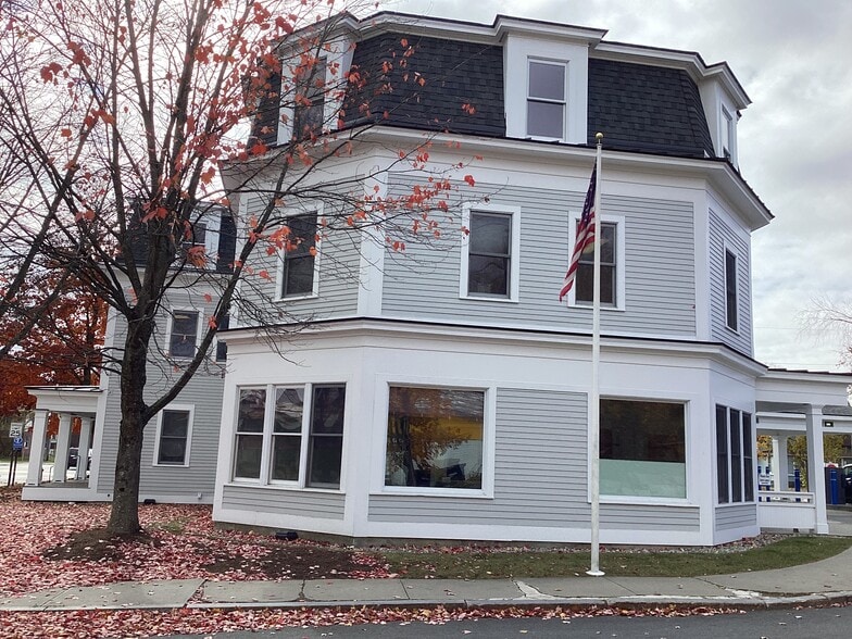 106 Hanover St, Lebanon, NH à louer - Photo du bâtiment - Image 3 de 9