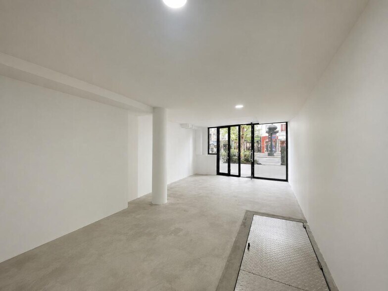 42 Avenue Du Général Leclerc, Paris for lease - Interior Photo - Image 3 of 8