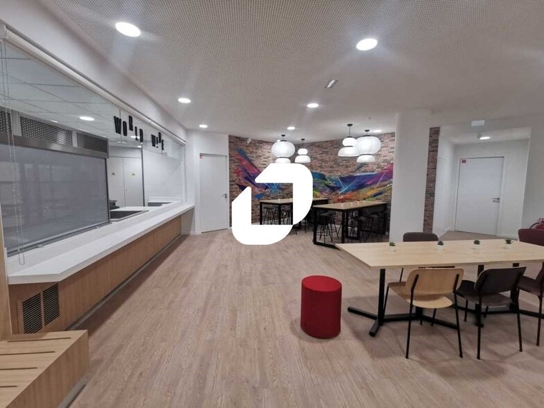 113 Rue Jean Marin Naudin, Bagneux for lease - Interior Photo - Image 2 of 14