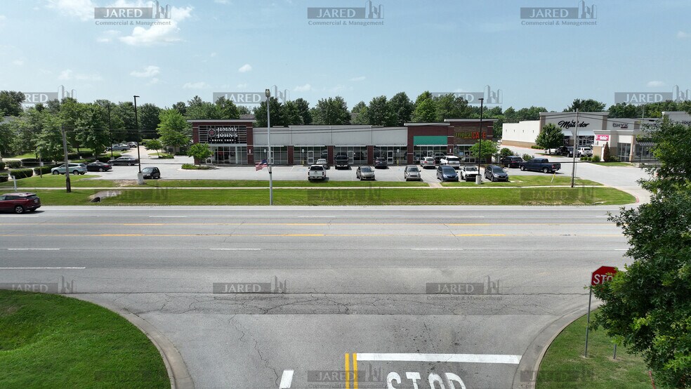 3200 E US-412 Hwy, Siloam Springs, AR à louer - Photo du bâtiment - Image 3 de 20