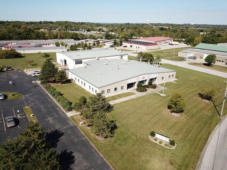 11275 Sebring Dr, Forest Park, OH for lease - Building Photo - Image 1 of 4