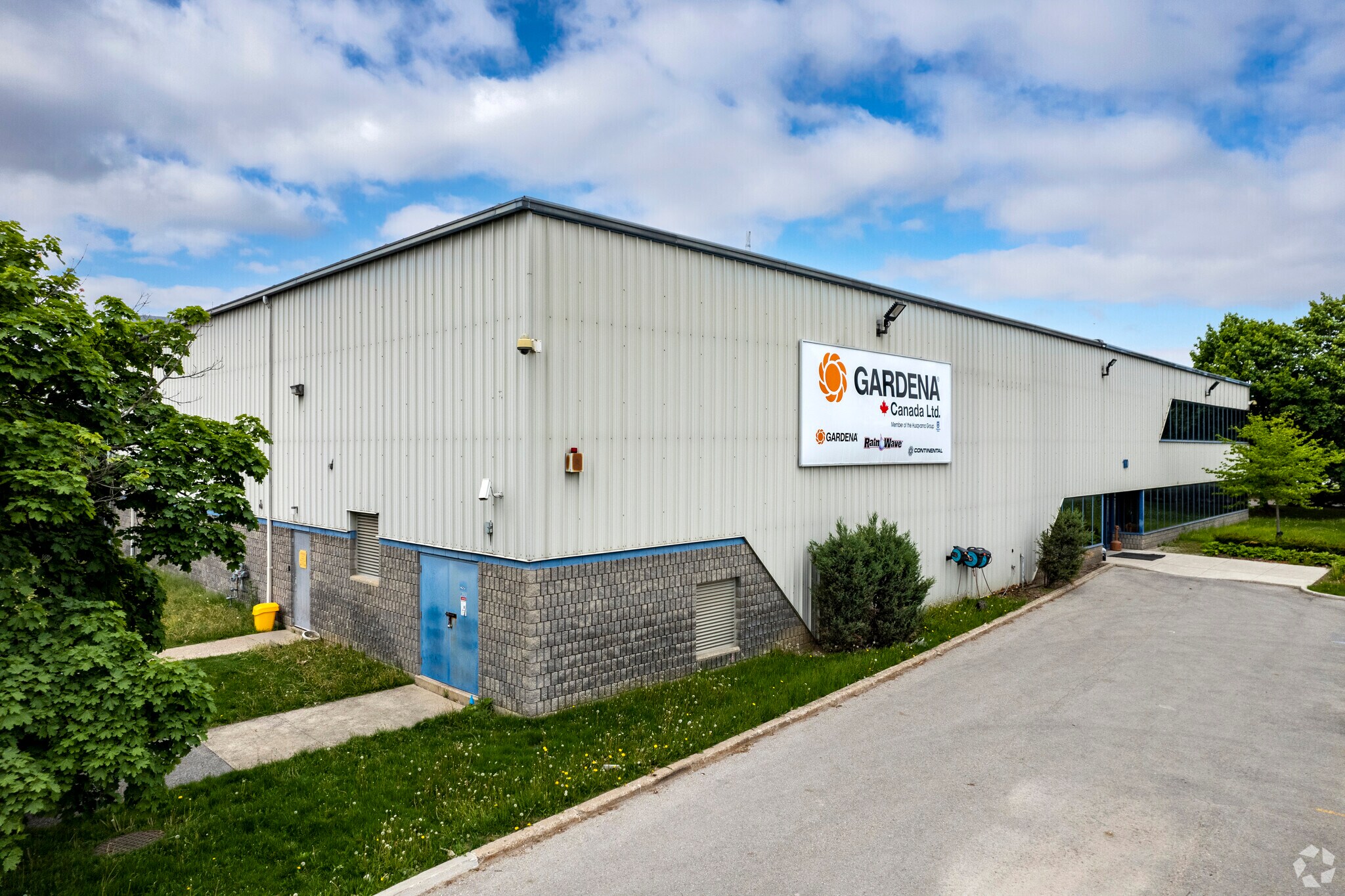 100 Summerlea Rd, Brampton, ON for sale Primary Photo- Image 1 of 1