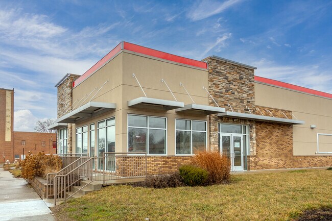 Plus de détails pour 60 S Broad St, Fairborn, OH - Commerce de détail à vendre