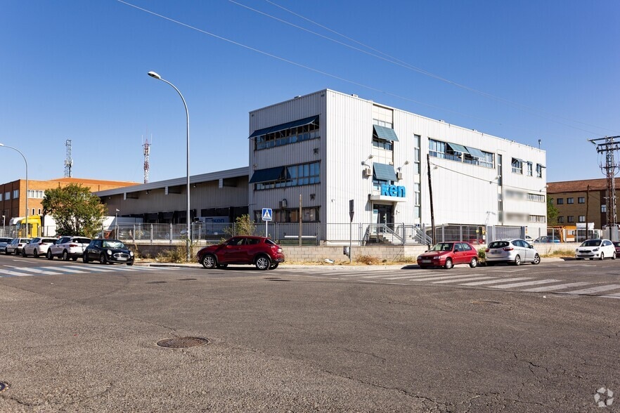 Industrial in Alcorcón, Madrid for lease - Building Photo - Image 2 of 5