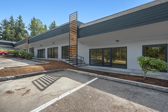 32020 1st Ave S, Federal Way, WA for lease Building Photo- Image 1 of 4