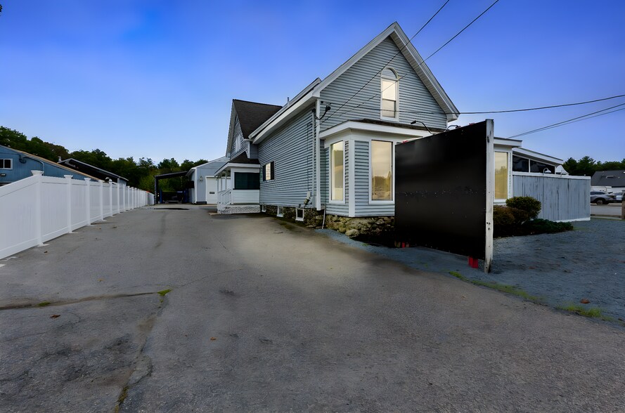 280 Washington St, North Easton, MA à vendre - Photo du bâtiment - Image 2 de 58