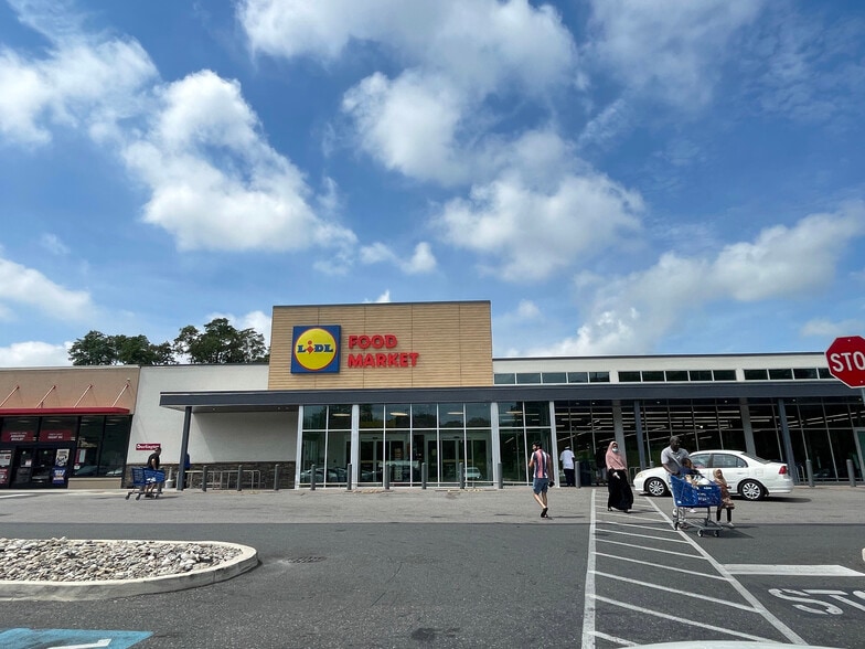 713 E Baltimore Ave, Clifton Heights, PA à louer - Photo du bâtiment - Image 2 de 8