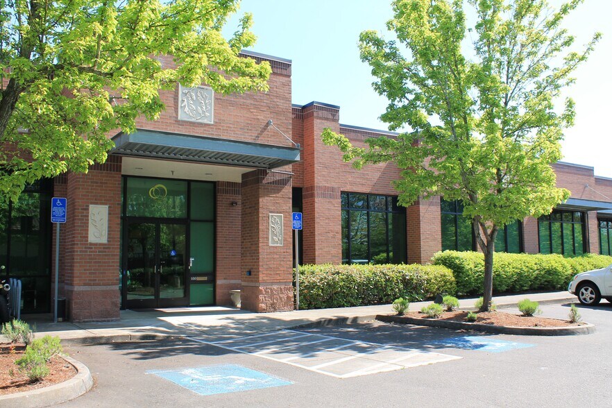 1975 NW 167th Pl, Beaverton, OR à louer - Photo du bâtiment - Image 2 de 24