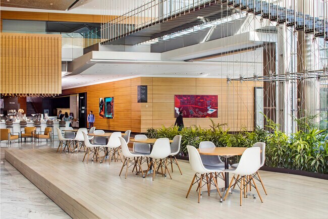 Plus de détails pour 7950 Jones Branch Dr, McLean, VA - Bureau à louer