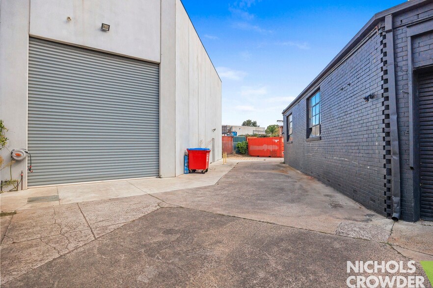 31 Alex Ave, Moorabbin à vendre - Photo du bâtiment - Image 2 de 2
