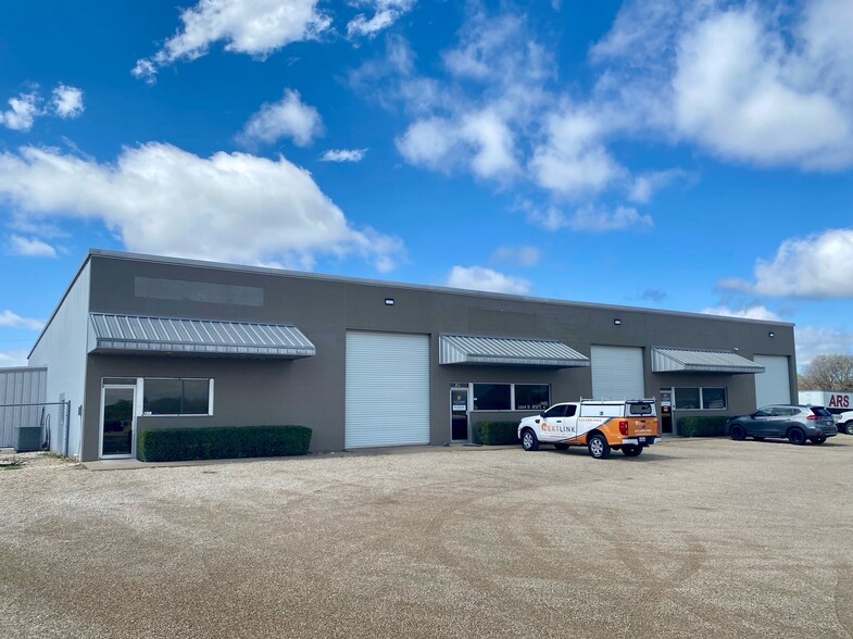 5809 N State Highway 6, Waco, TX for lease - Building Photo - Image 3 of 13