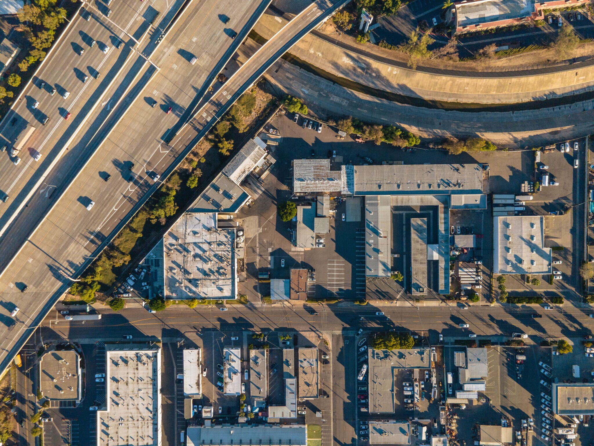 416 N Hale Ave, Escondido, CA à vendre Photo du bâtiment- Image 1 de 8