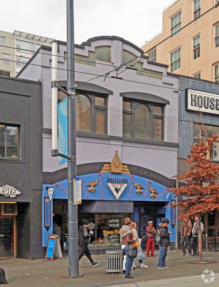 835 Granville St, Vancouver, BC à louer - Photo principale - Image 1 de 8