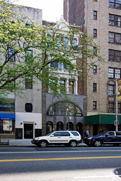 55 W 86th St, New York, NY à louer - Photo du bâtiment - Image 2 de 6