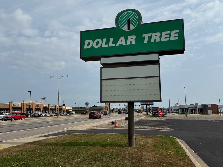 700 2nd St S, Waite Park, MN for sale - Building Photo - Image 3 of 12