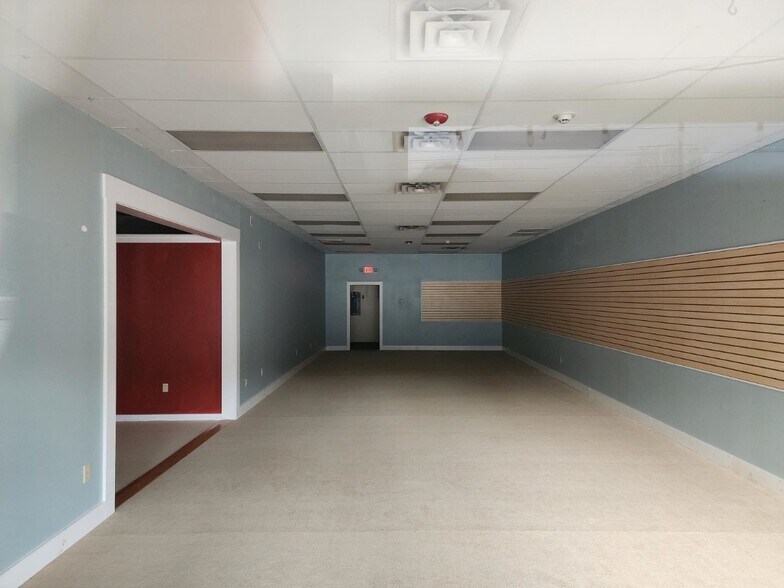 1976 White Mountain Hwy, North Conway, NH à louer - Photo du bâtiment - Image 3 de 4