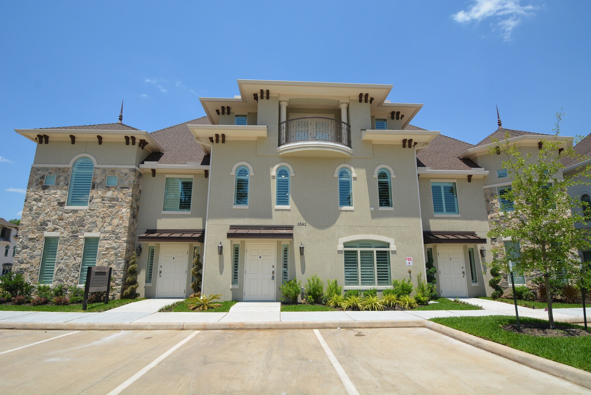 6542 Greatwood Pky, Sugar Land, TX à vendre Photo du bâtiment- Image 1 de 25