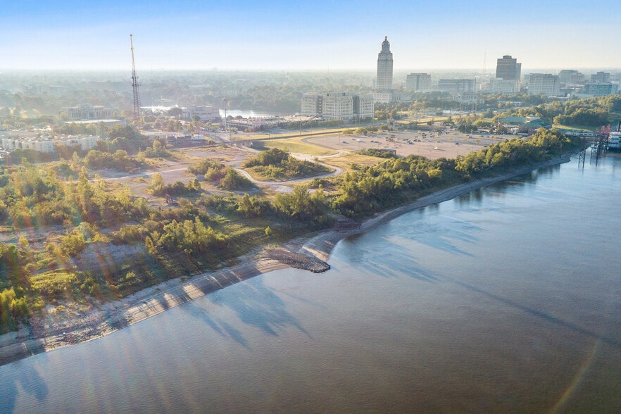 100 River Rd S, Baton Rouge, LA à vendre - Photo du bâtiment - Image 3 de 19