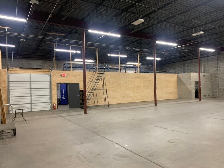 35 Thompson Rd, Webster, MA à louer - Photo intérieure - Image 2 de 7