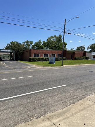 Plus de détails pour 239 E 1st St, Deridder, LA - Bureau à vendre