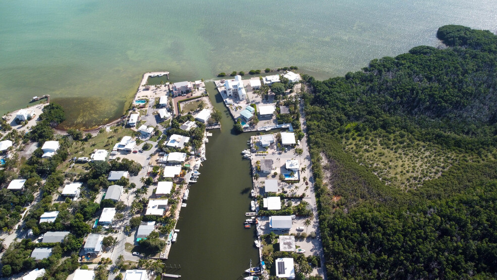 200 Treasure Harbor Dr, Islamorada, FL à vendre - Photo du b timent - Image 2 de 15