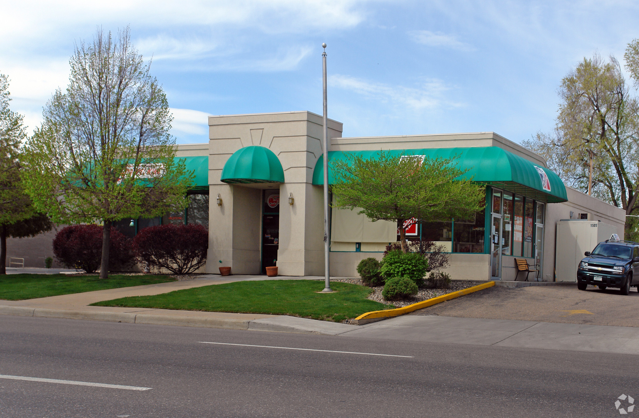 1505 N Lincoln Ave, Loveland, CO à louer Photo du bâtiment- Image 1 de 6