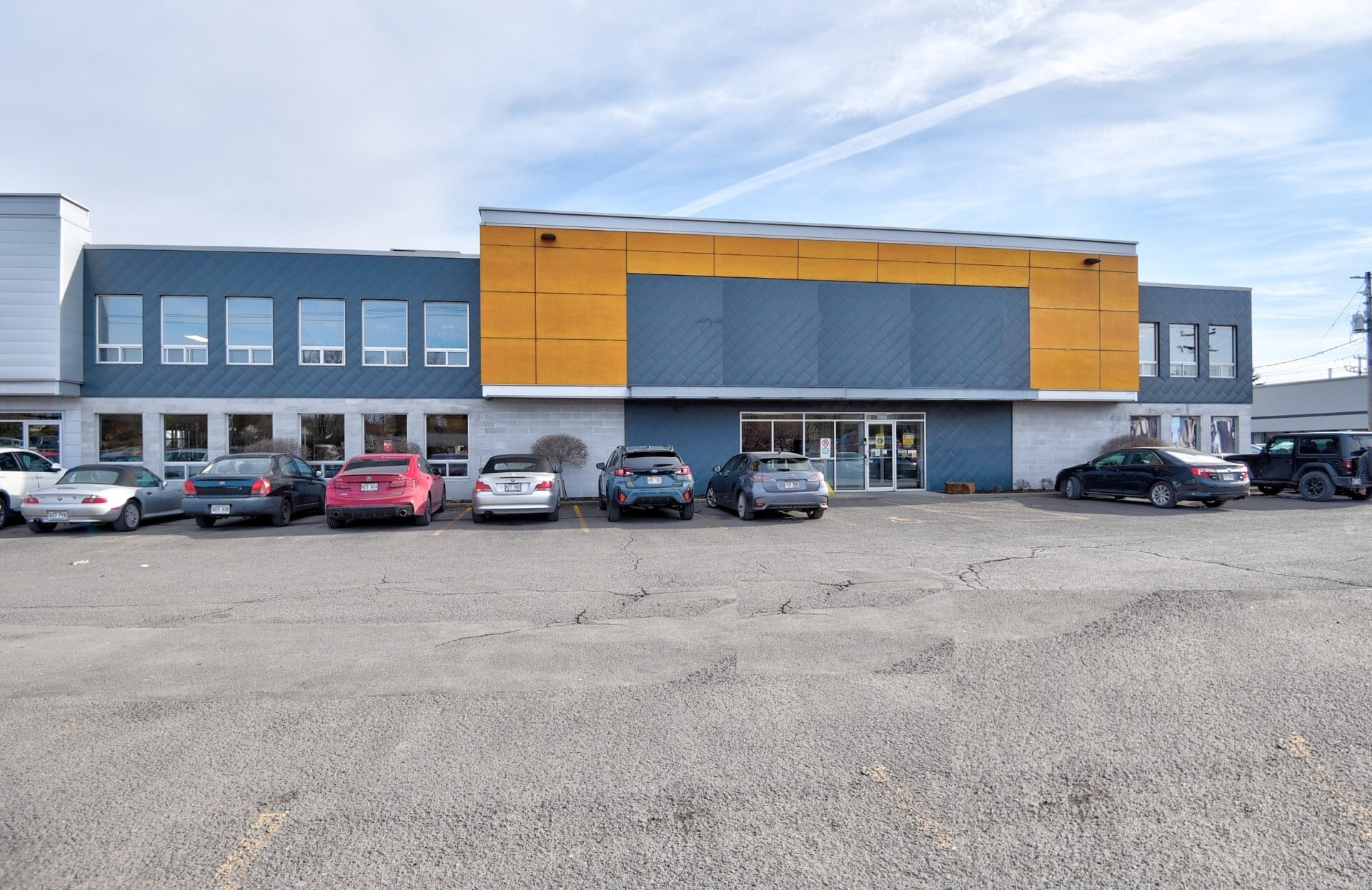 565 Rue Lanaudière #10, Repentigny, QC for sale Primary Photo- Image 1 of 1