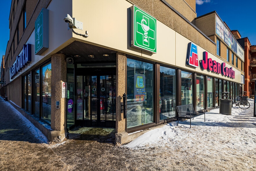 6455-6461 Av Christophe-Colomb, Montréal, QC for lease - Building Photo - Image 3 of 3