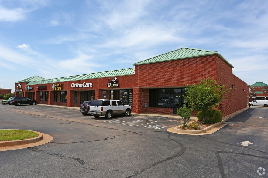2309 S I-35 Service Rd, Moore, OK à louer - Photo du bâtiment - Image 2 de 6