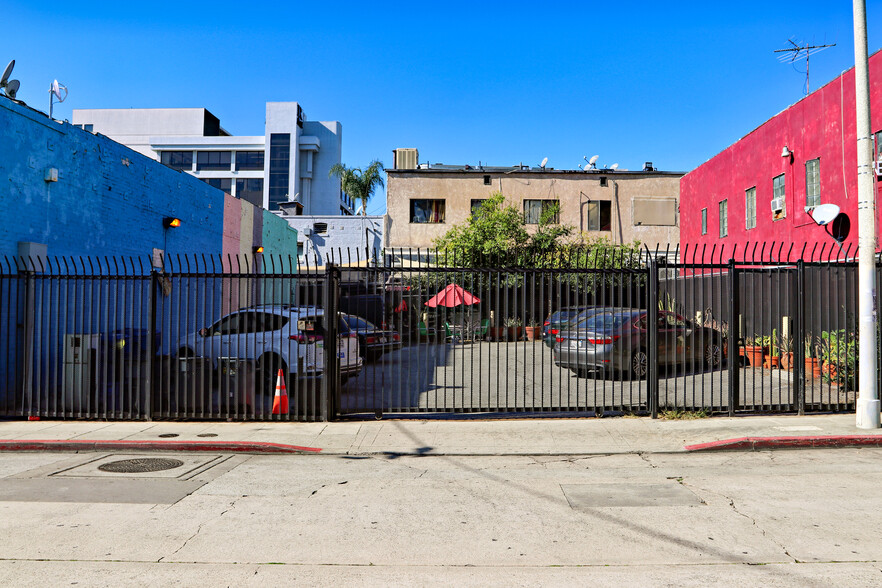 1633 Cosmo St, Los Angeles, CA for sale - Building Photo - Image 3 of 15