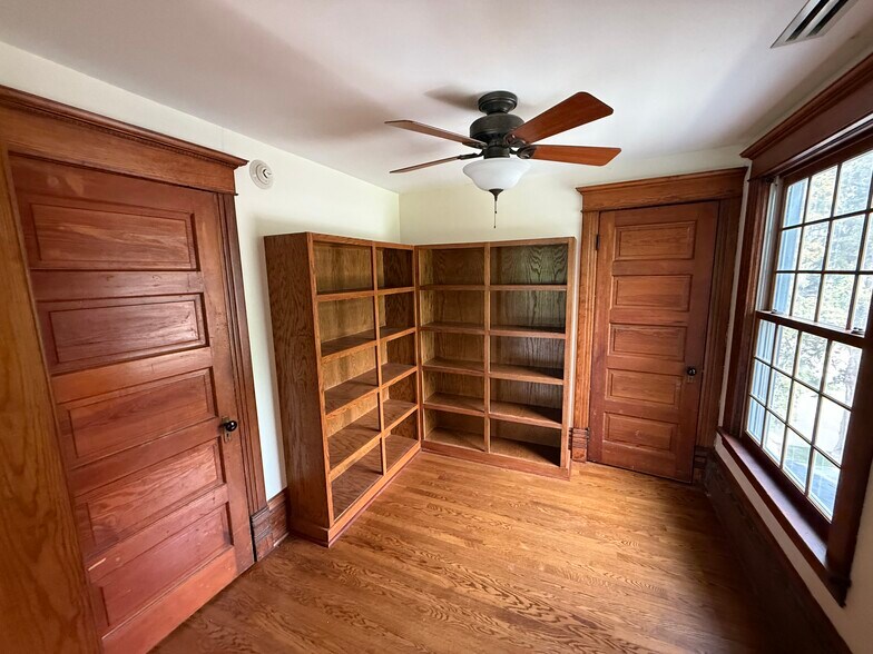 236 Webster St, Batavia, IL à louer - Photo du bâtiment - Image 3 de 9