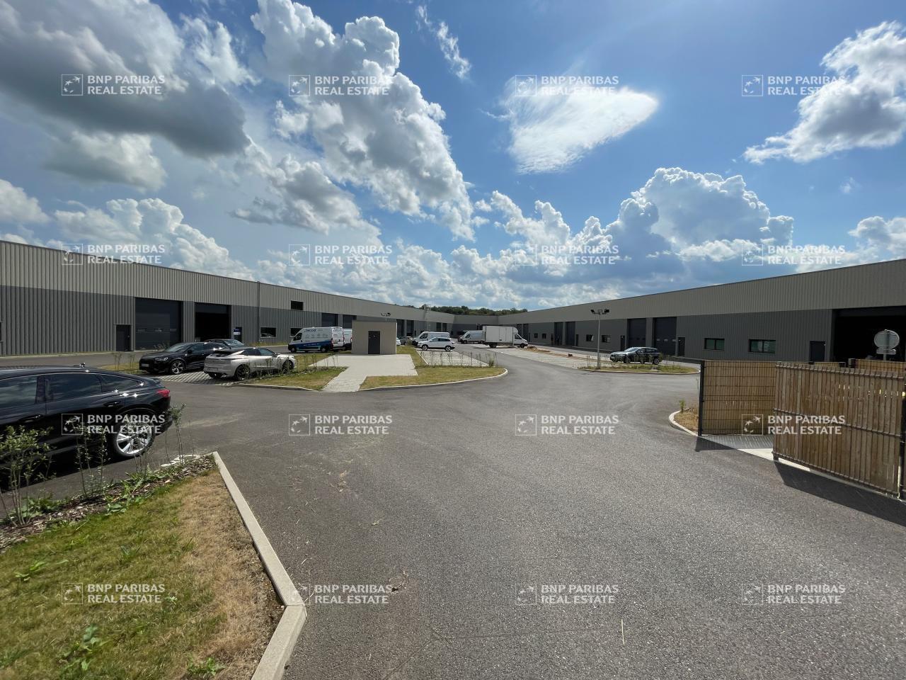 Flex in Messein for lease Building Photo- Image 1 of 14