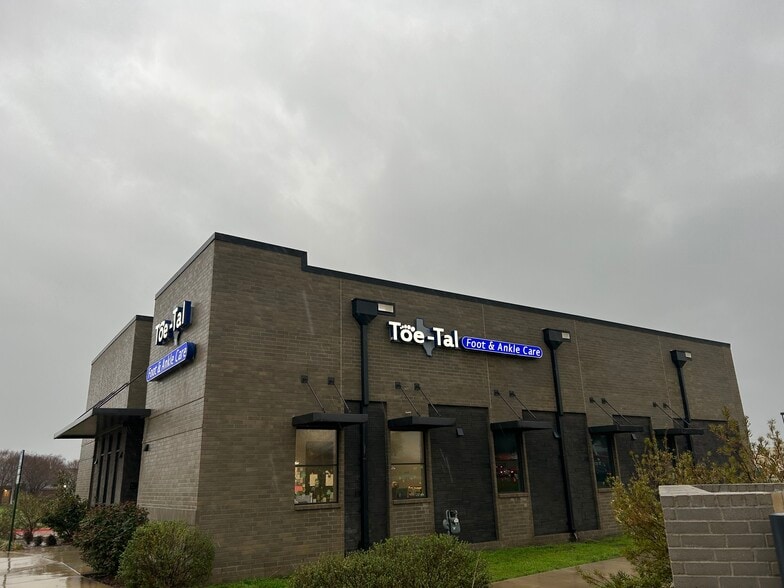 5700 North Park Dr, Watauga, TX for lease - Building Photo - Image 2 of 12