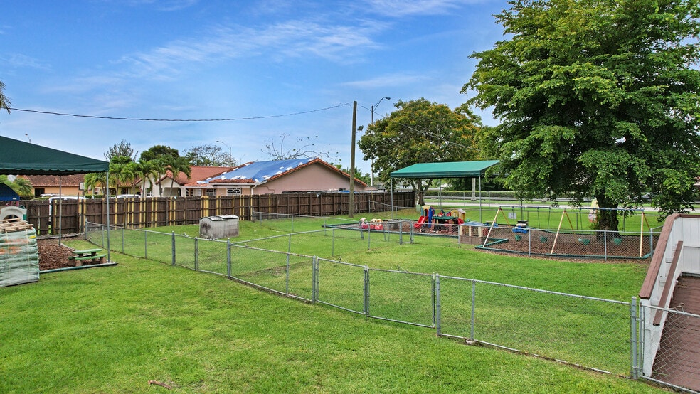 13291 SW 42nd St, Miami, FL for sale - Building Photo - Image 3 of 13