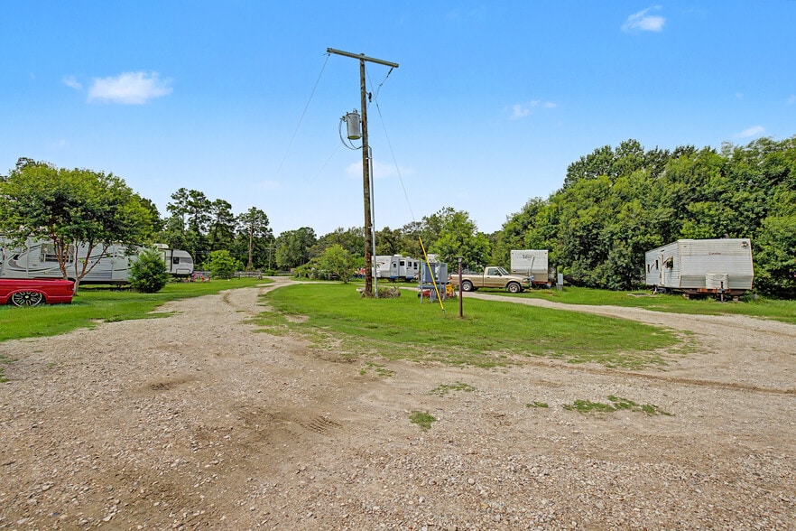 13431 Rocky Rd, Conroe, TX for sale - Primary Photo - Image 1 of 34