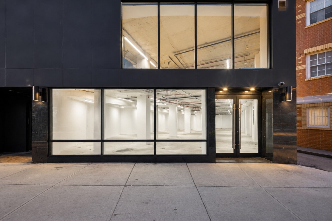 5216 Roosevelt Ave, Woodside, NY 11377 - Unité B1 -  - Photo intérieure - Image 2 of 12