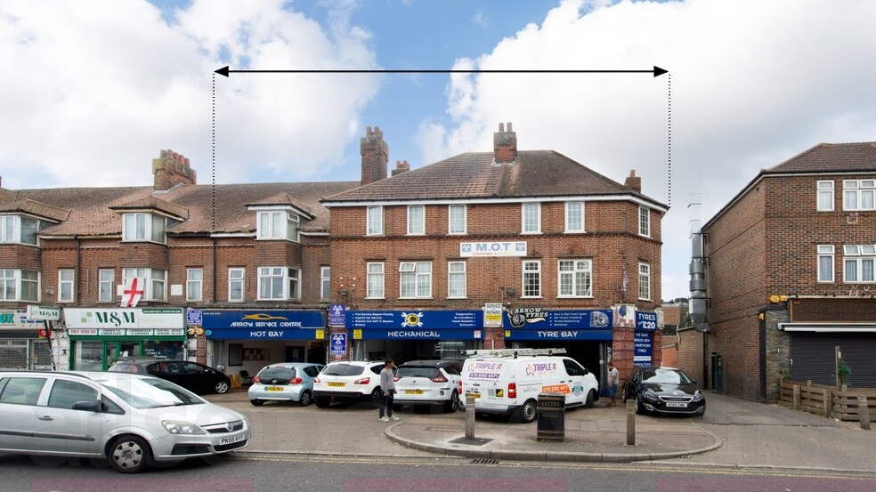 576-580 Longbridge Rd, Dagenham for sale - Building Photo - Image 2 of 5