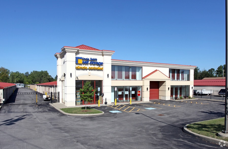 2802 Transit Rd, West Seneca, NY for lease - Primary Photo - Image 1 of 3