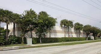 4199 N Dixie Hwy, Boca Raton FL - Entrepôt