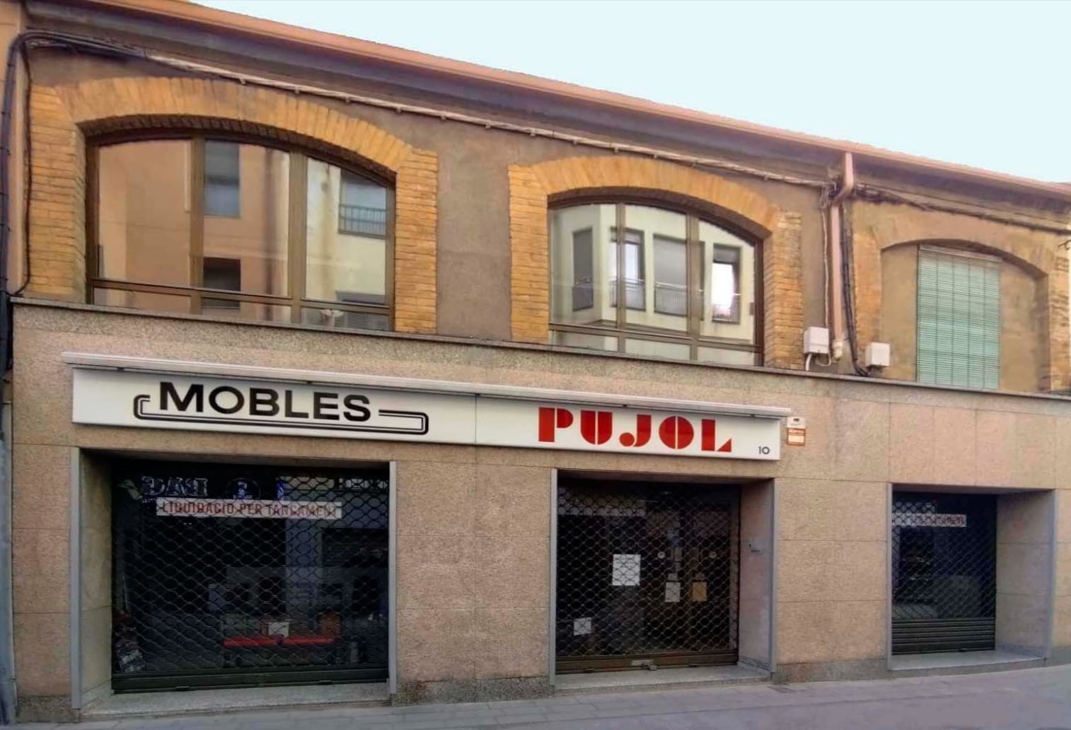 Retail in Manresa, Barcelona for sale Primary Photo- Image 1 of 37