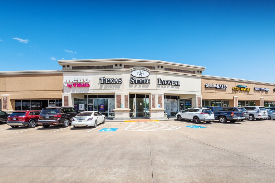 12430-12434 Tomball Pky, Houston, TX à louer - Photo du bâtiment - Image 3 de 5