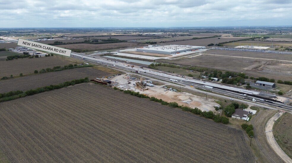 10833 E Interstate 10, Marion, TX à louer - Photo du bâtiment - Image 2 de 5