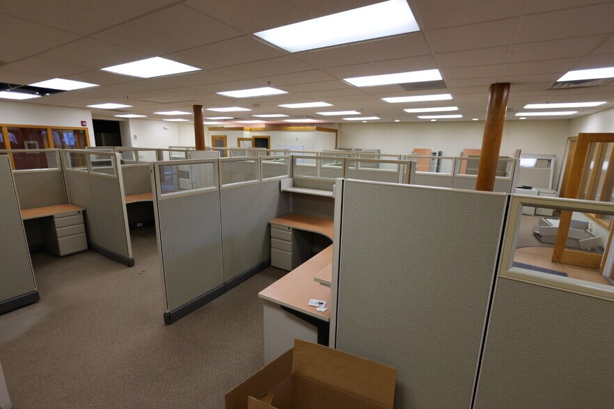 913-915 Western Ave, Pittsburgh, PA à louer - Photo du bâtiment - Image 2 de 20