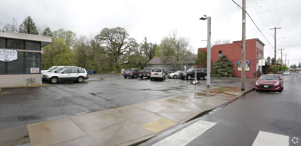 215-305 N Water St, Silverton, OR for sale - Primary Photo - Image 1 of 1