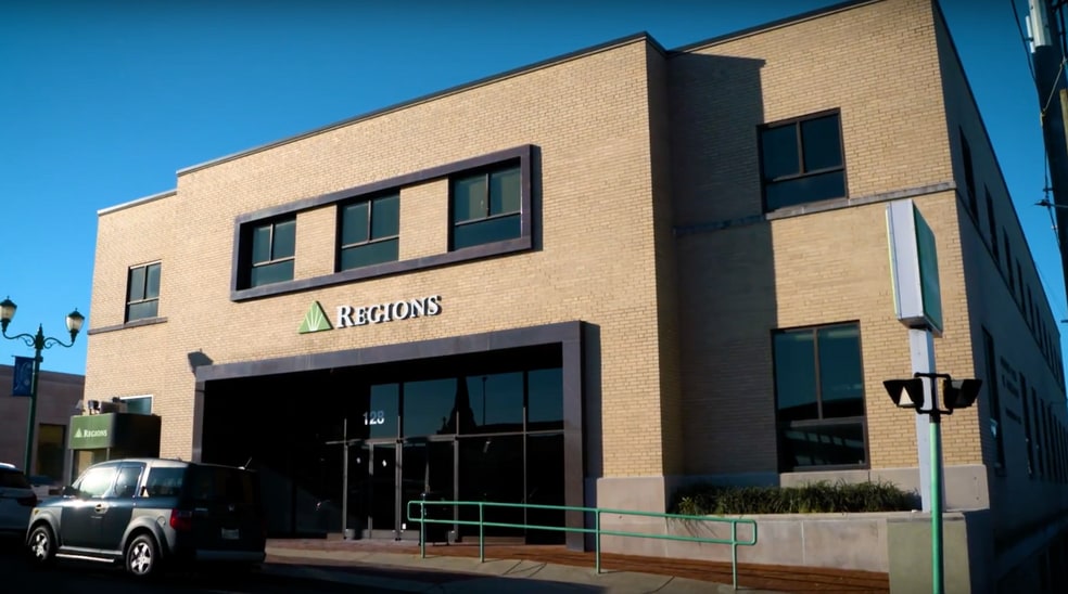 110 Main St, Clarksville, TN for lease - Building Photo - Image 2 of 4