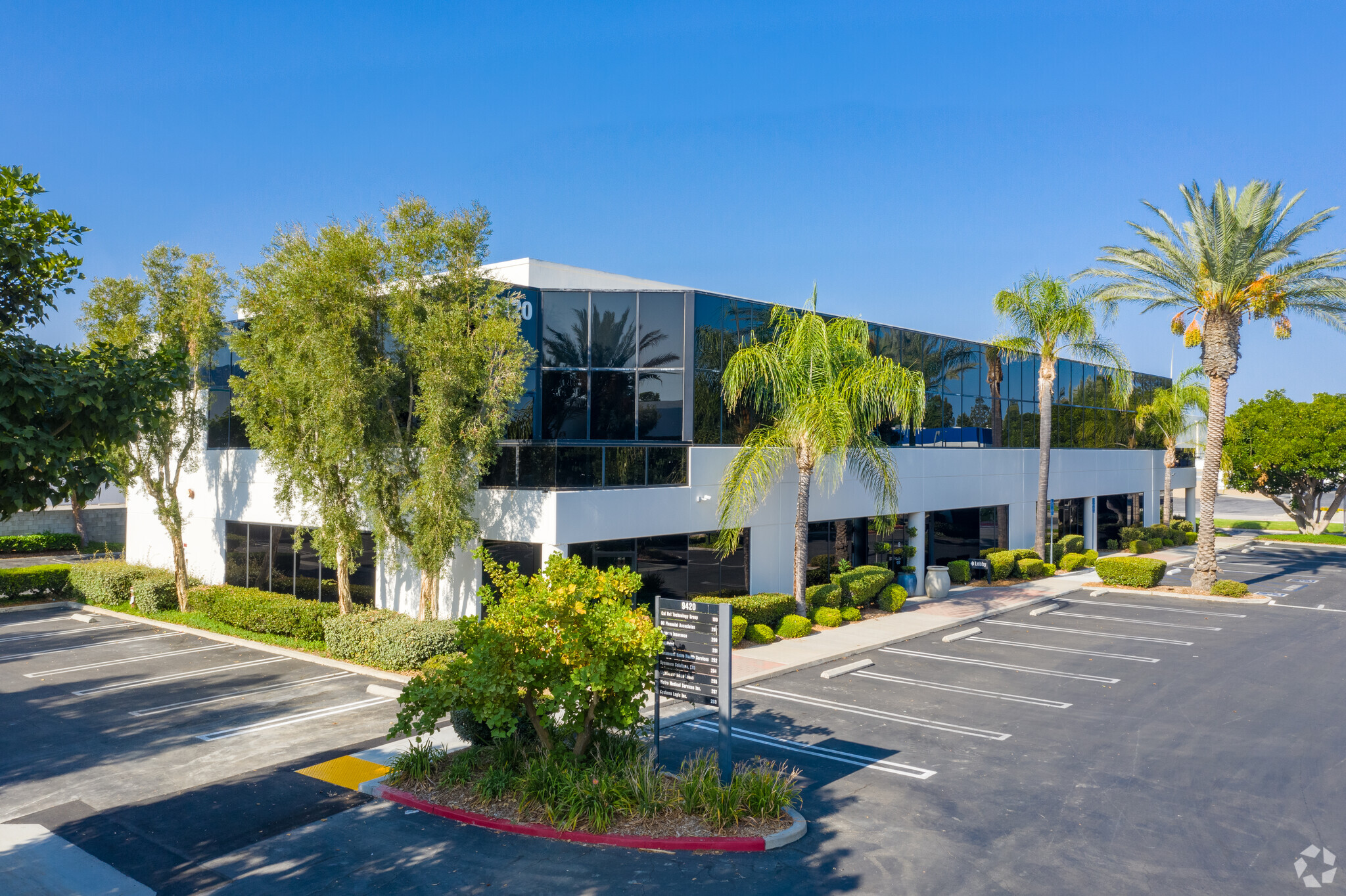 9400-9430 Topanga Canyon Blvd, Chatsworth, CA for lease Building Photo- Image 1 of 12