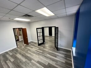 201 W Main St, Plainfield, IN for lease Interior Photo- Image 2 of 5