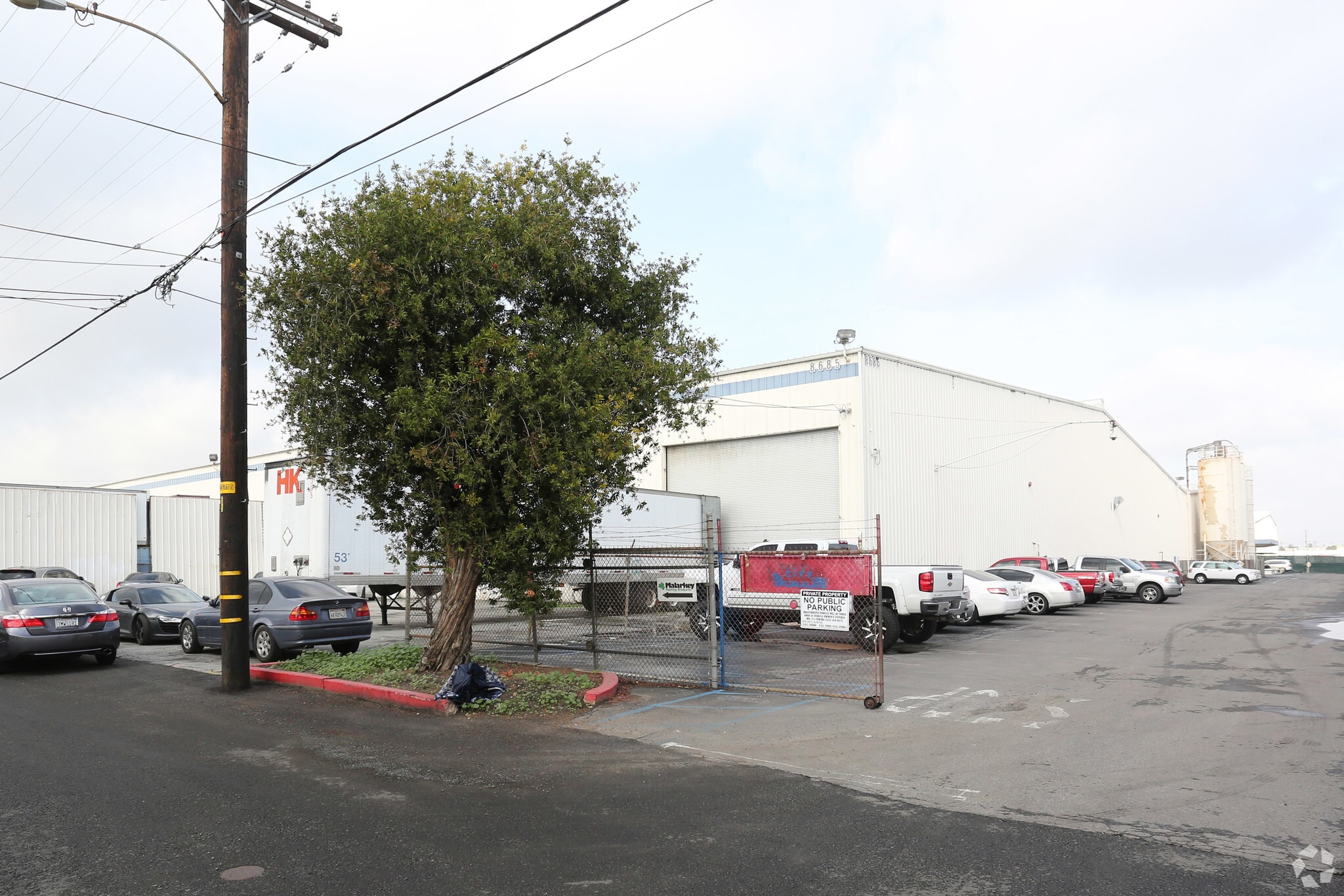 8685 Bowers Ave, South Gate, CA for lease Primary Photo- Image 1 of 6