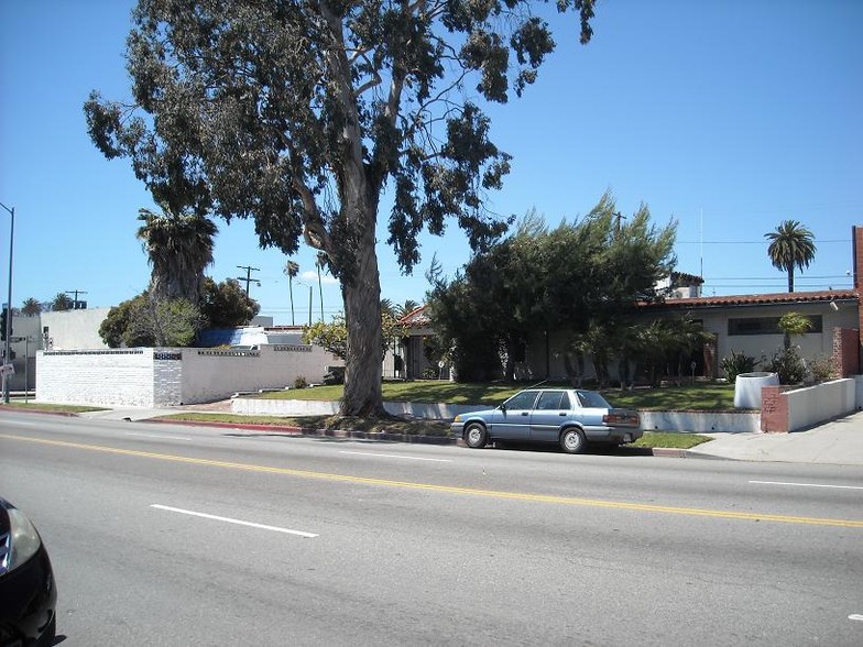 4851-4853 W Jefferson Blvd, Los Angeles, CA for lease - Primary Photo - Image 2 of 9